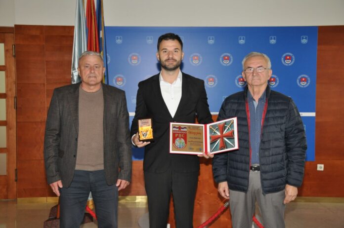 javor plaketa 2 (2)