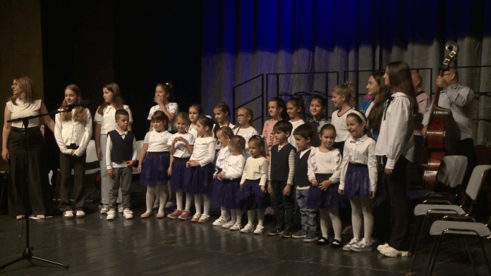 vlcsnap-2025-10-13-19h55m07s406